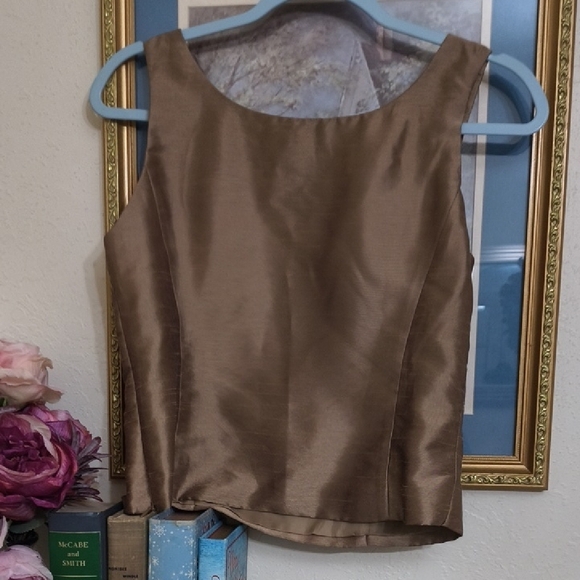 Elegant Black and Gold Patterned Jacket - Picture 8 of 10